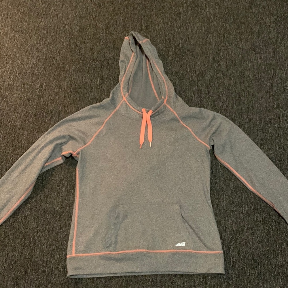 Avis sports sweater
